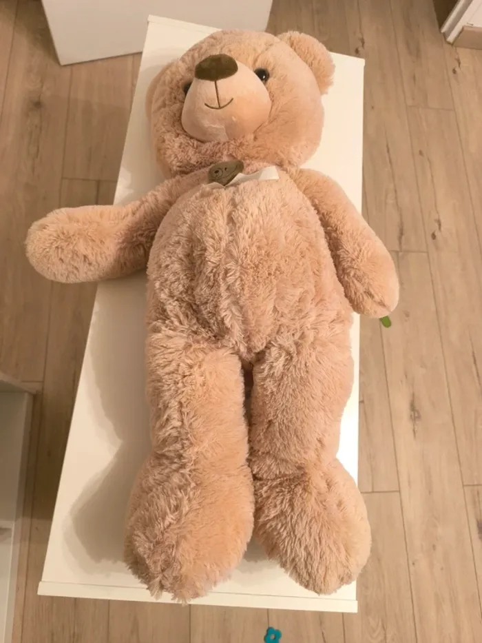 Gros ours en peluche - photo numéro 2