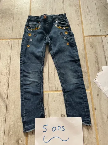 Très joli jean hiver fille 5 ans