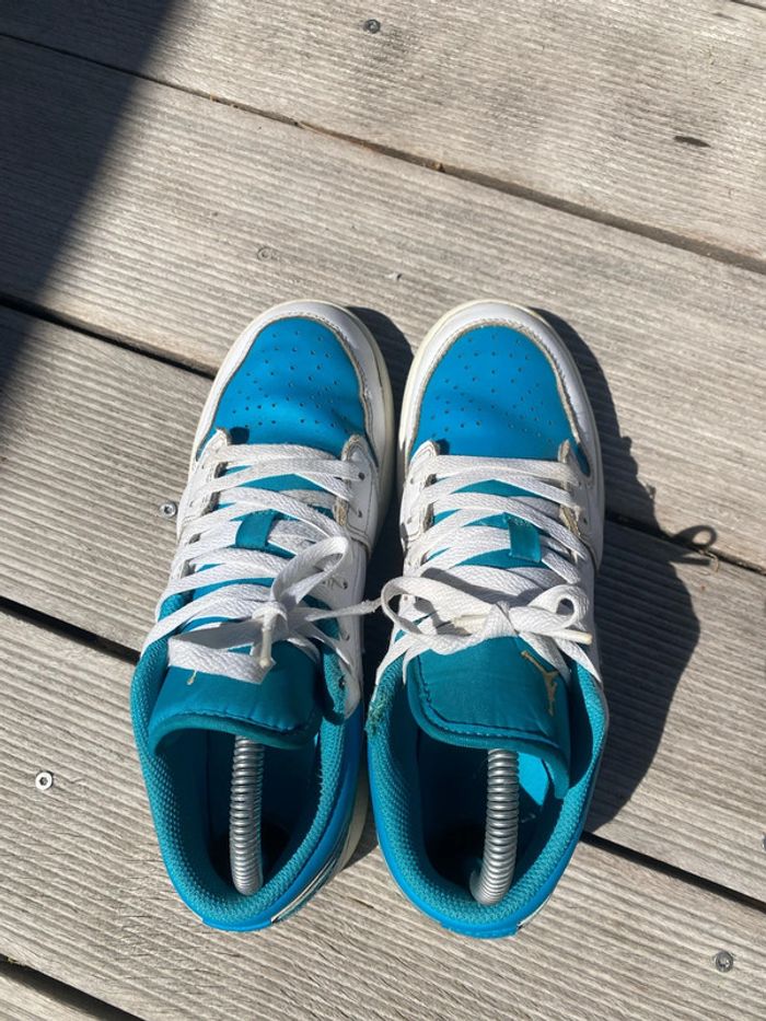 Chaussure air Jordan 1 low taille 39 - photo numéro 3