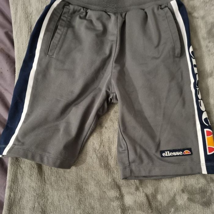 Short garçon ellesse