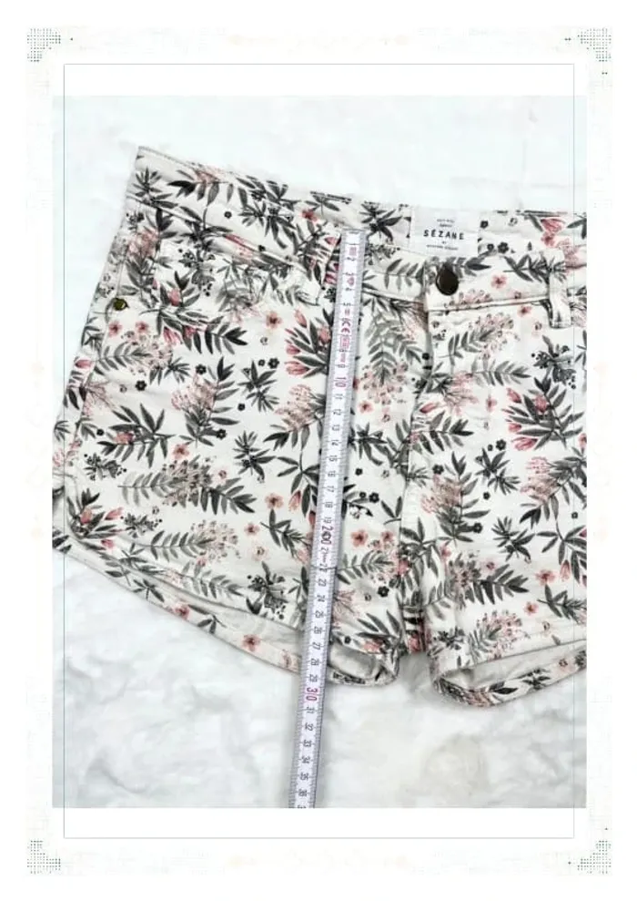 Short en jeans Sézane blanc à fleurs taille S femme – très bon état - photo numéro 5