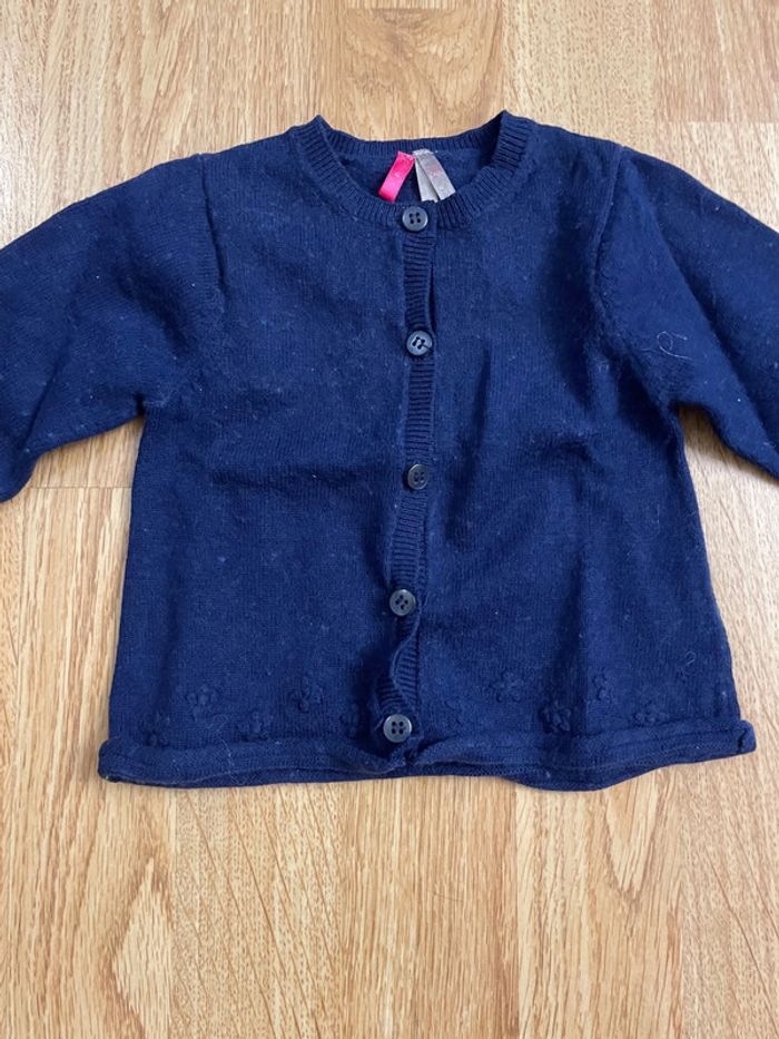 Lot gilets 6 mois - photo numéro 3