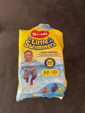 Couches pour bain Huggies