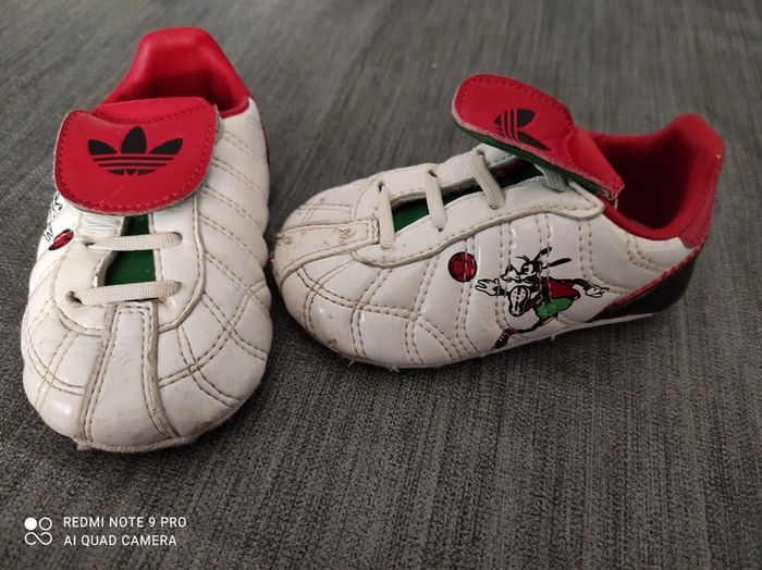 Basket Adidas, pointure 18