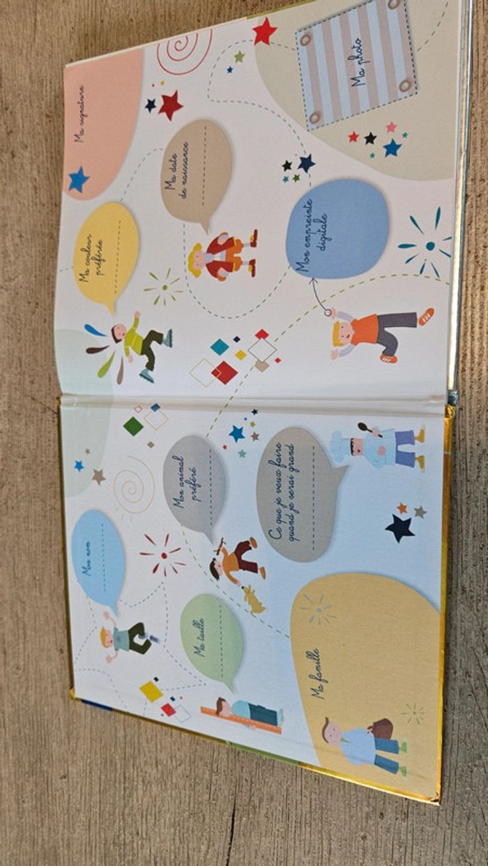 Livre enfant Le monde fabuleux de mes 5 ans, garçon, peu utilise - photo numéro 4