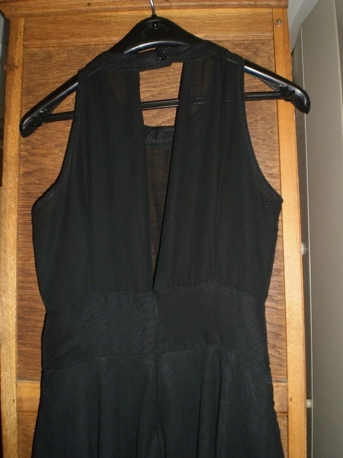 Robe noir t 16 ans ou t 36 femme - photo numéro 4