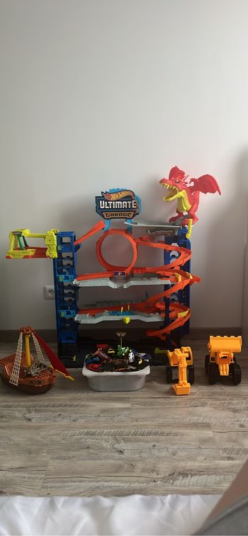 Garage hotwheels garage ultimate dragon