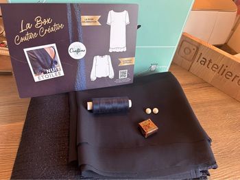 Craftine box nuit étoilée 2 patrons robe et blouse + tissu et mercerie
