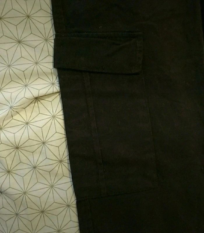 Jean cargo noir taille 38 stradivarius - photo numéro 3