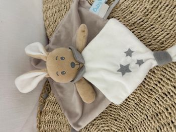 doudou plat lapin blanc marron beige étoiles Perlim BABYNAT