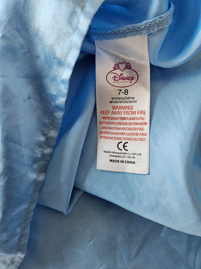 Robe Cendrillon 7/8 ans - photo numéro 7