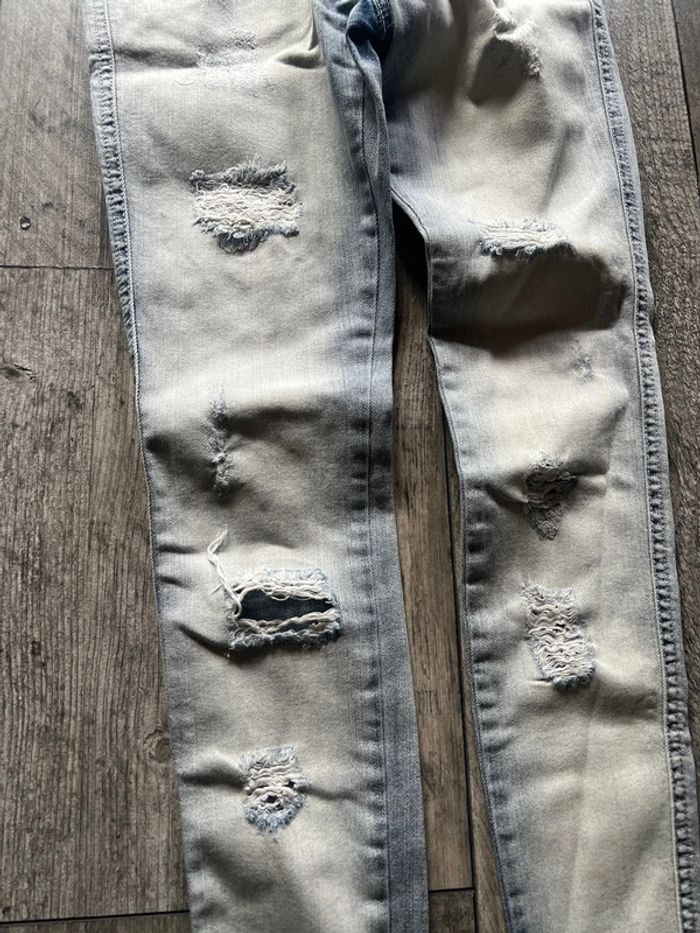 Jeans original troués - photo numéro 3