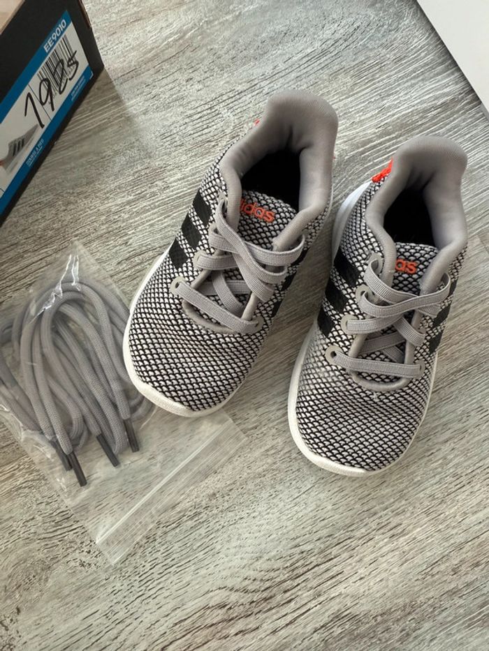 Basalte bébé neuve adidas - photo numéro 7