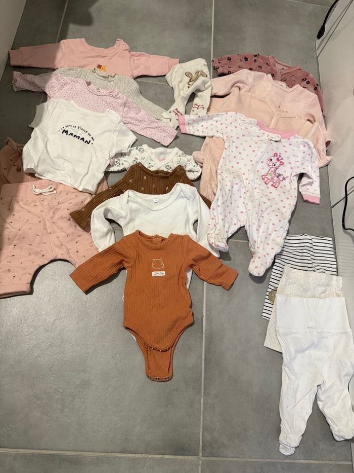 Lots de vêtement 1 mois