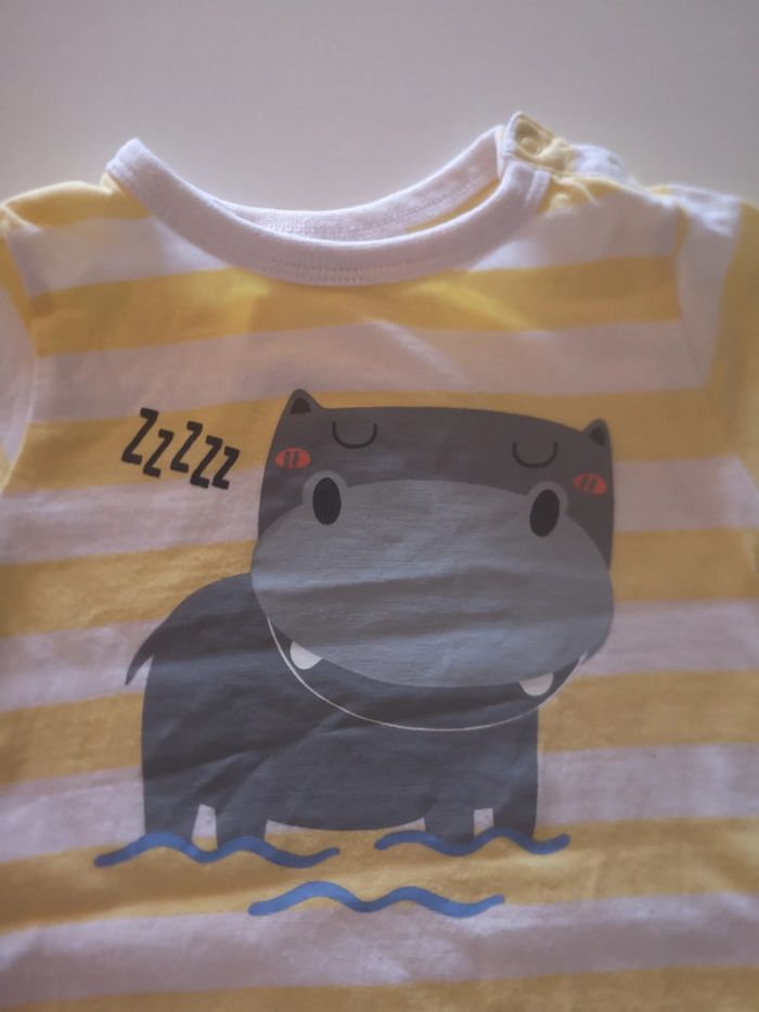 Combishort pomette 6 mois neuve - photo numéro 2