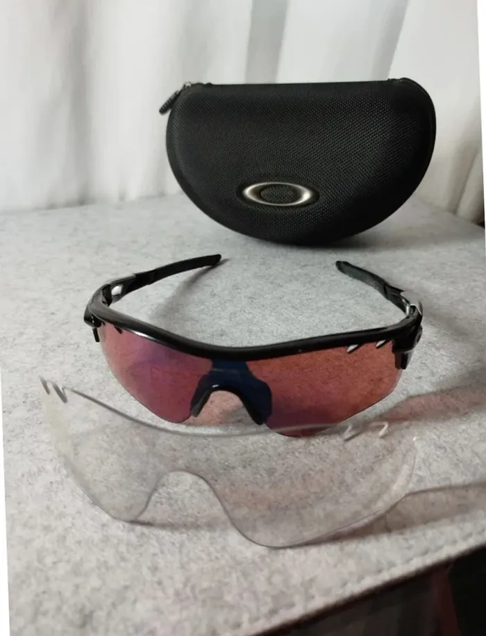 Lunettes Oakley Radar Ev path - Personnalisables - Housse - Verre transparent - Valeur 214€ - photo numéro 2