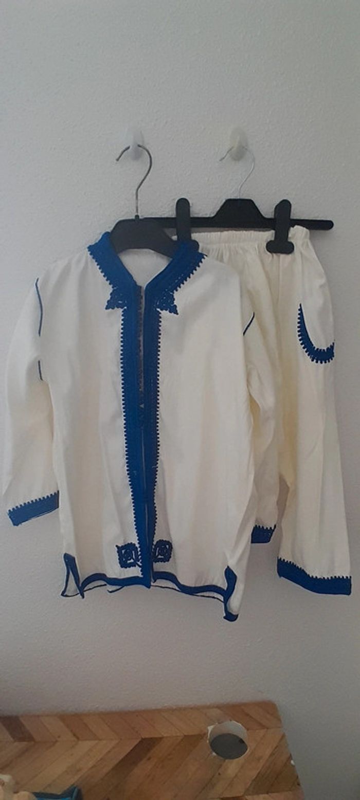 Ensemble jabador taille 6 ans 🌹