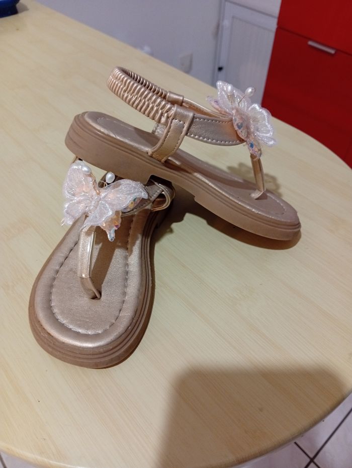 Nue pied tonge - photo numéro 2