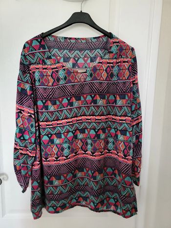 Haut multicolore motifs géométriques