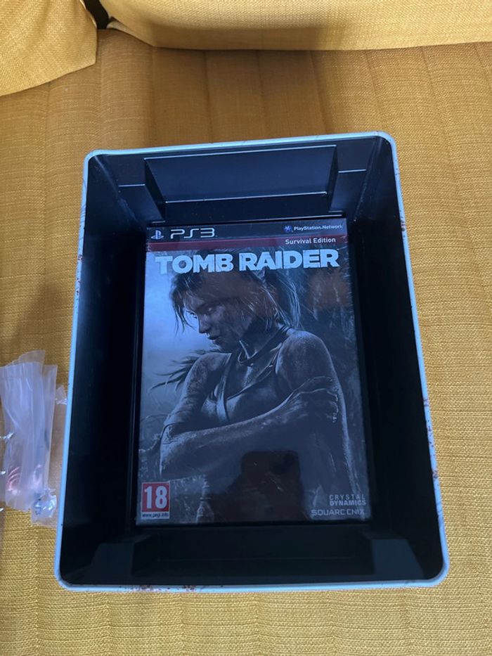 TomB raider collector ´s édition survival kit ps3 - photo numéro 7