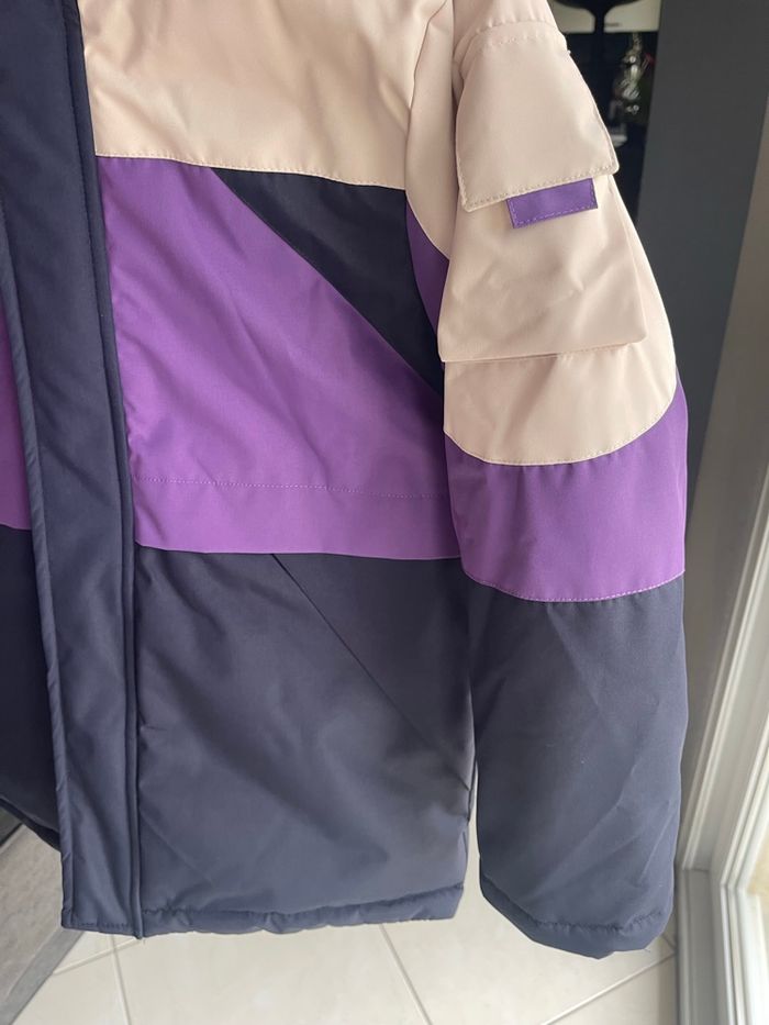 Manteau imperméable neuf 8 ans - photo numéro 2