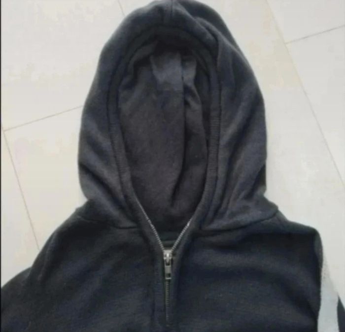Pull à capuche 10-12 ans - photo numéro 3
