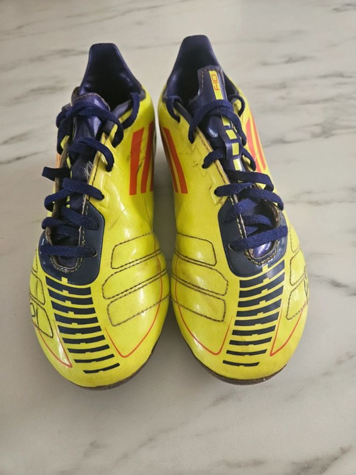 Adidas chaussures de foot 35.5 - photo numéro 2