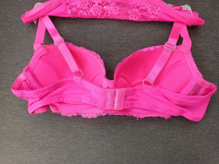 Ensemble lingerie - photo numéro 2