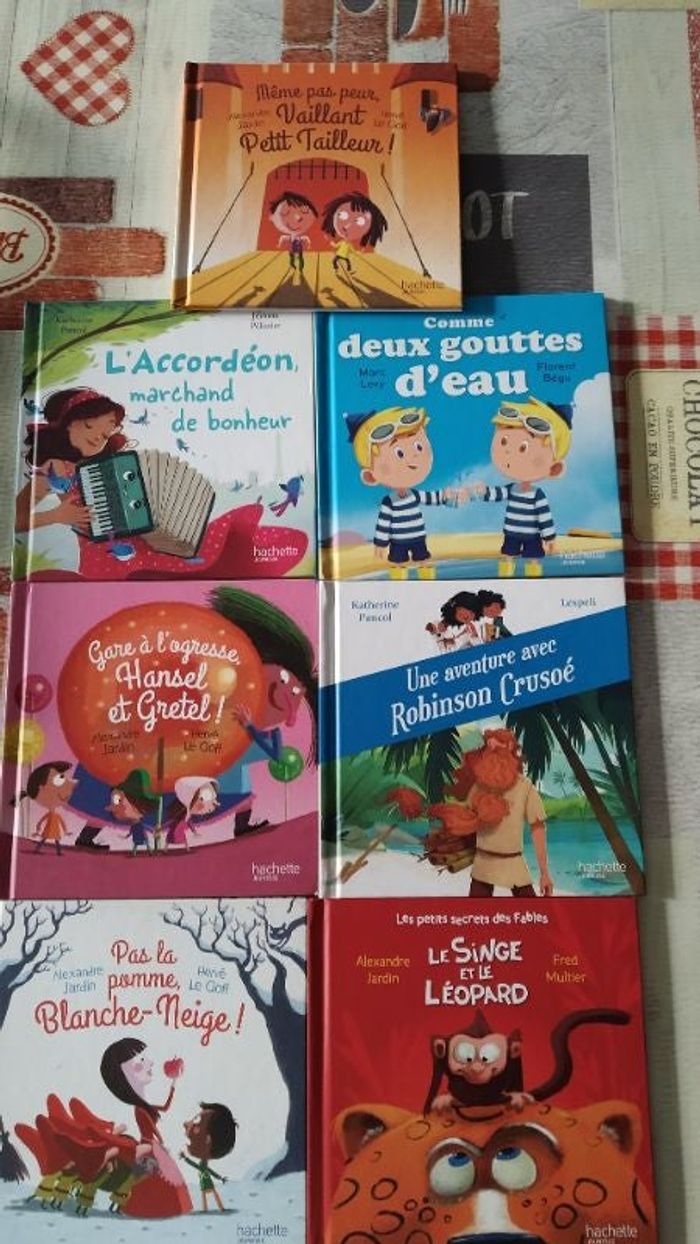 Lot 7 petits livres