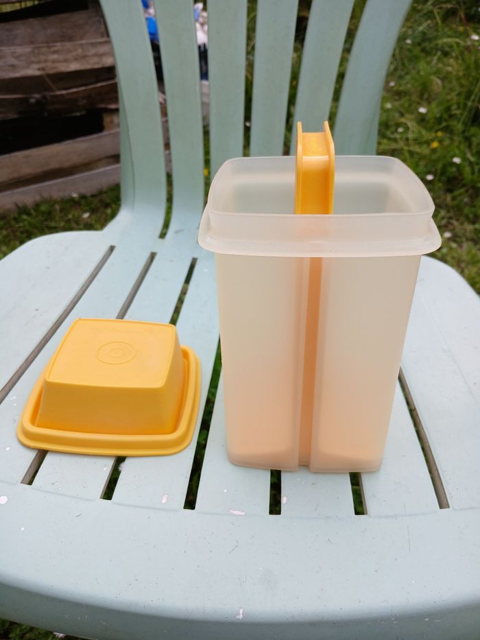 pot a cornichons tupperware jaune - photo numéro 2