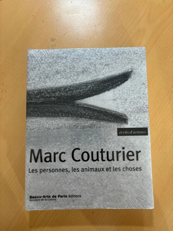 Livre de Marc Couturier. Les personnes, les animaux et les choses.