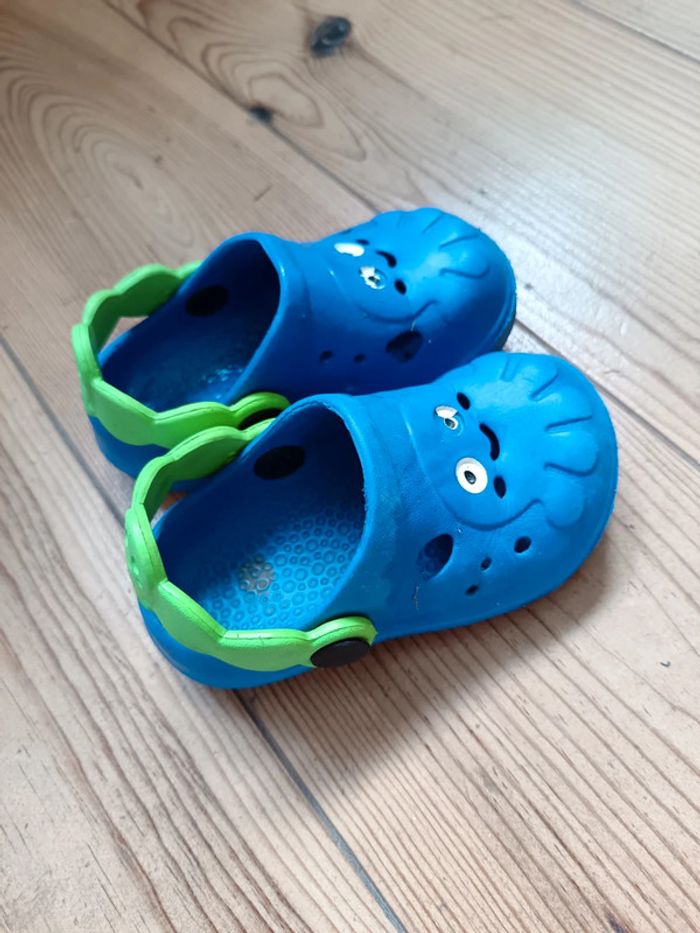 Sandales type Crocs - photo numéro 2