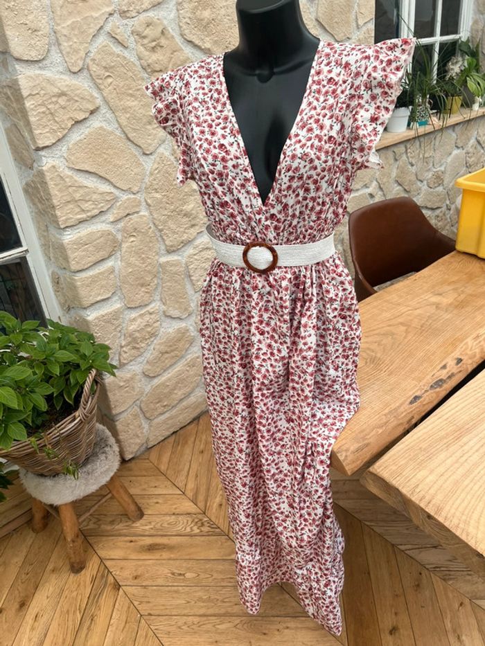 Robe longue taille M 38 shein à fleurs été blanche bordeaux
