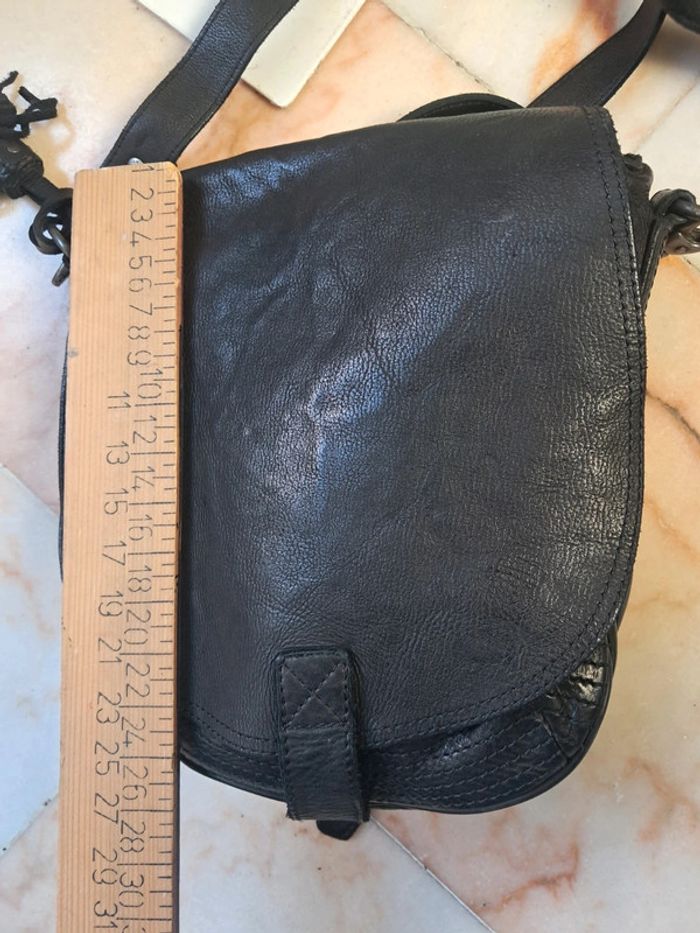 Ikks sac à main bandoulière besace en cuir noir - photo numéro 20