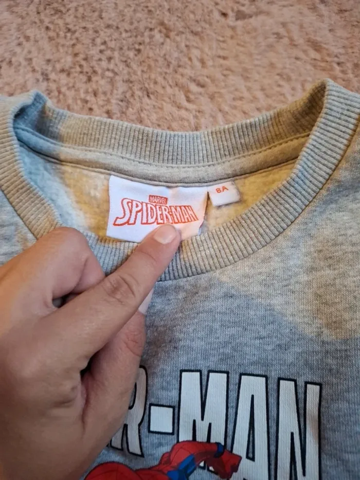 Pull spiderman taille 8 ans - photo numéro 3