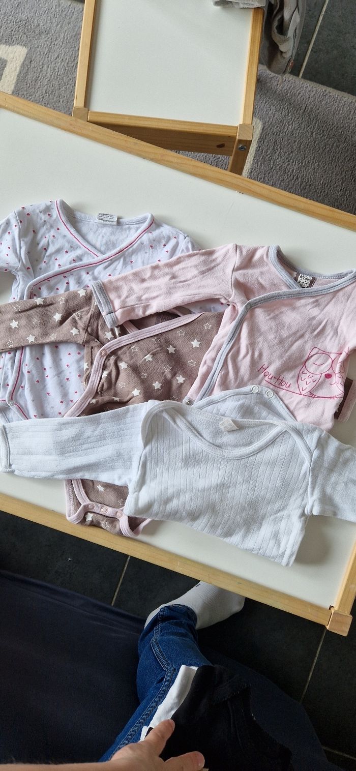 Lot de 7 bodies 3 mois ML - photo numéro 3