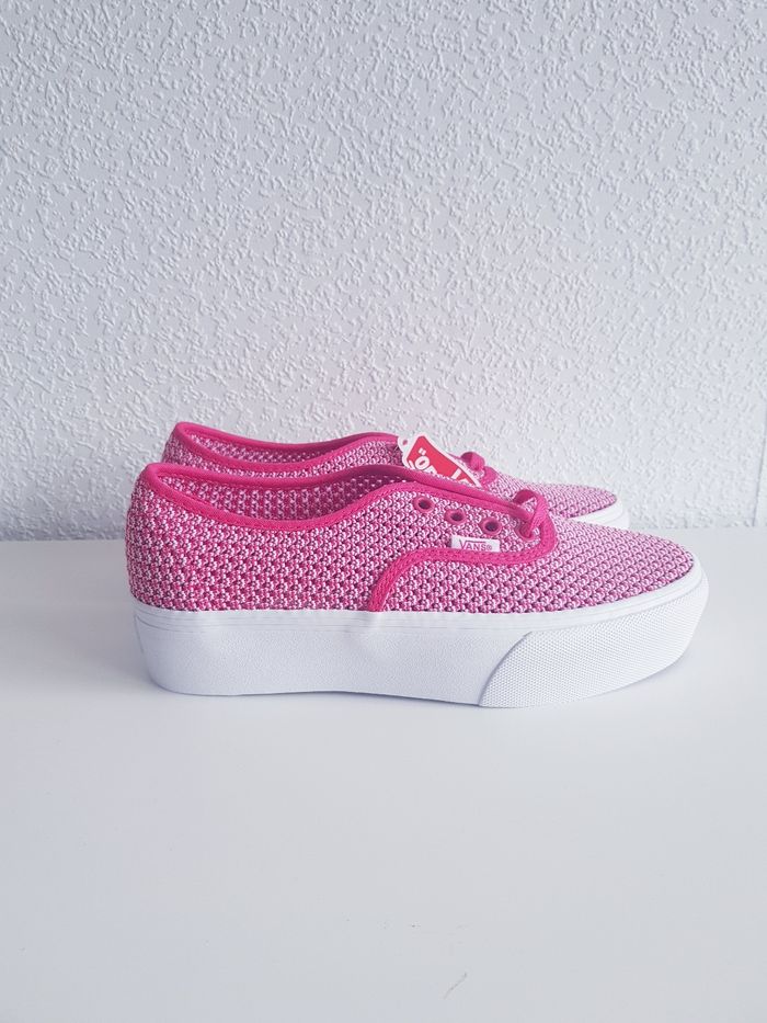 Vans - Baskets basses, semelles hautes - Neuves avec étiquette !