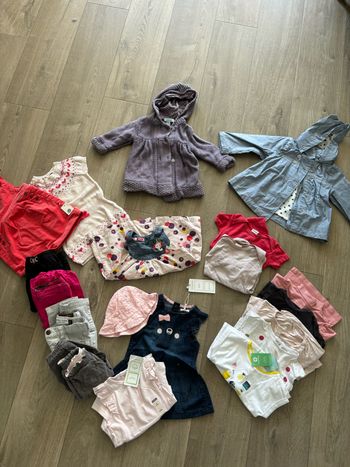 Lot 19 pièces 6 mois