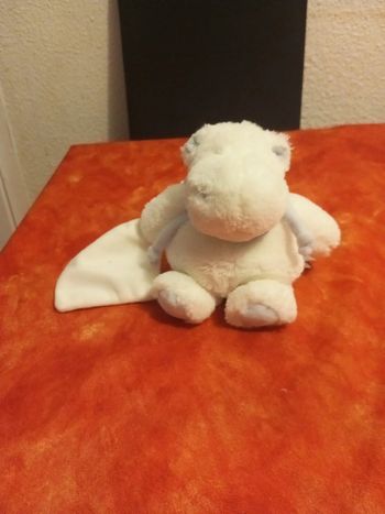 Hippopotame blanc et bleu de Doudou et Compagnie