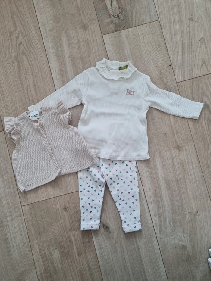 Ensemble tape à l'oeil 6mois