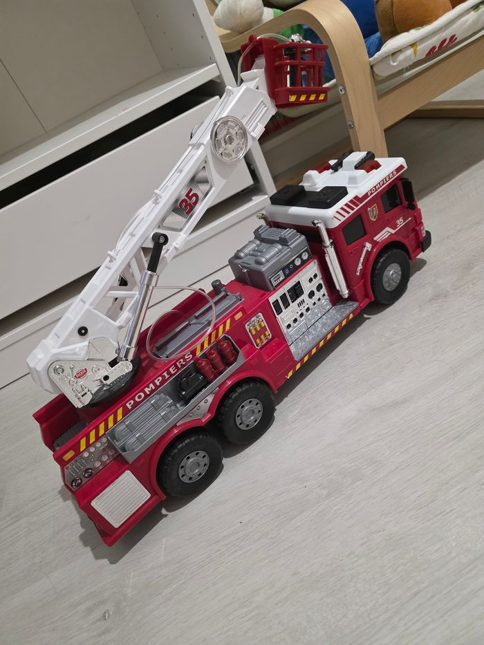 Camion de pompier - photo numéro 7