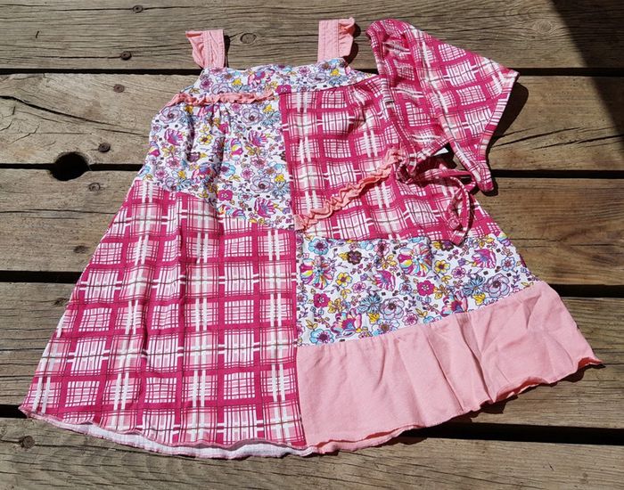 Robe avec Fichu assorti Kitchoun taille 18 mois