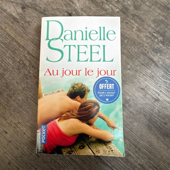 Danielle Steel - Au jour le jour