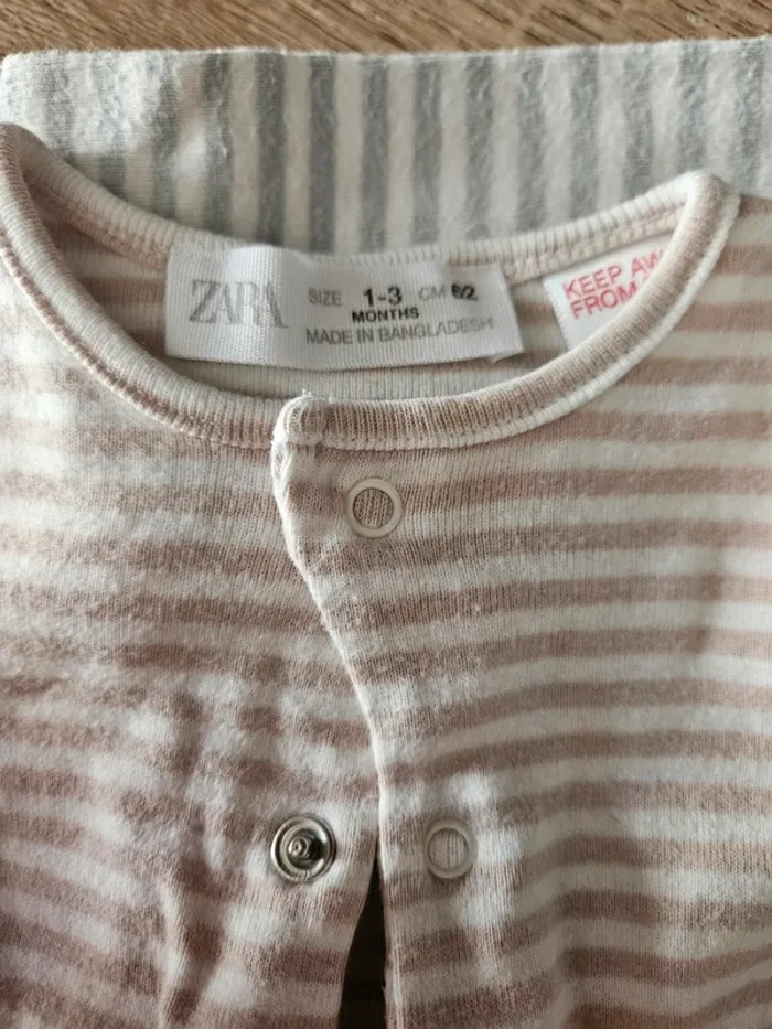 Lot de 2 pyjamas taille 1-3mois 🌸 - photo numéro 3