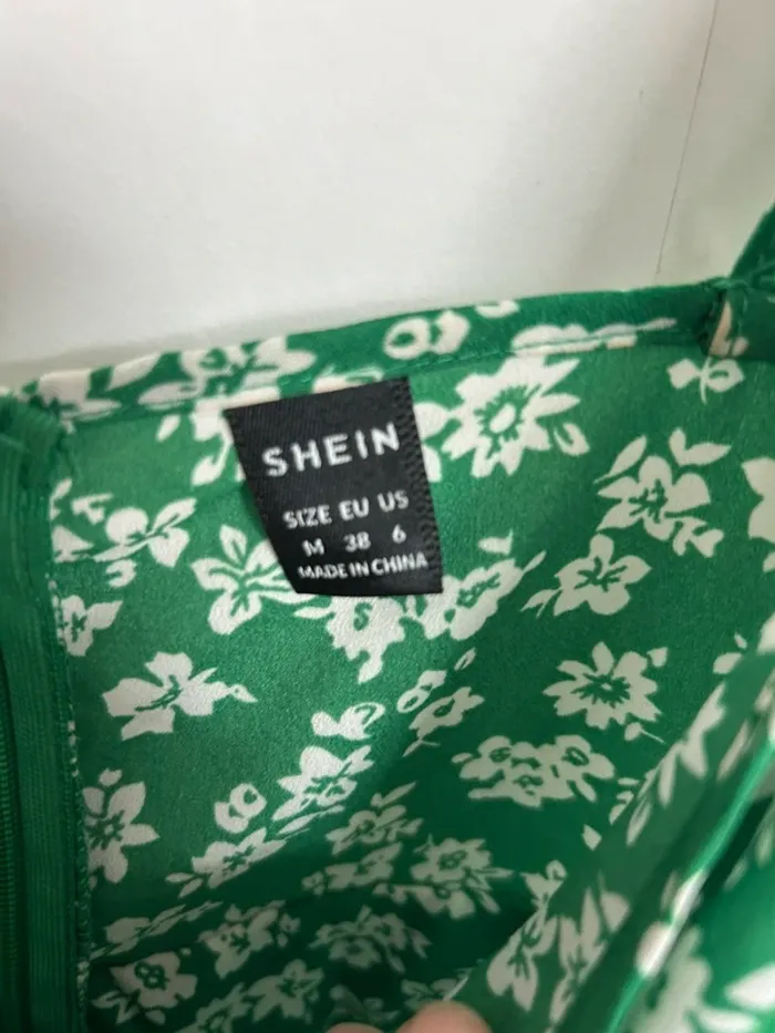 Robe verte à fleurs femme taille M shein - photo numéro 4