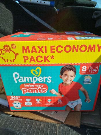 Couche Pampers taille 8 pants