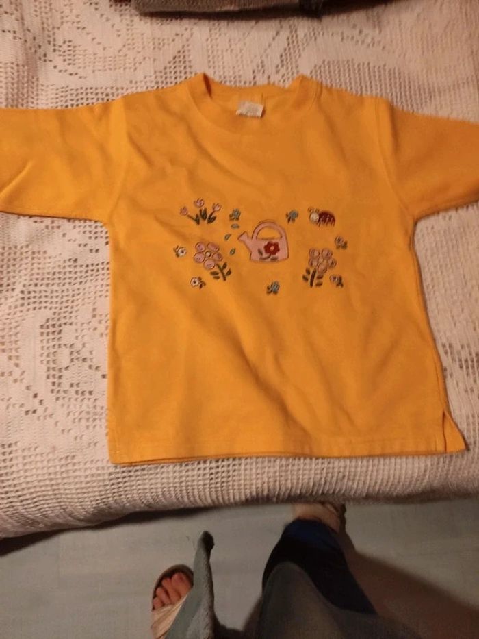 Sweat jaune 5 ans - photo numéro 3