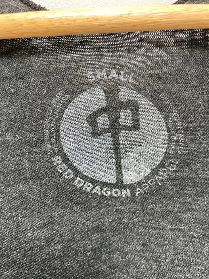 Red Dragon skateboard grey black tank top Womens S made in USA 🇺🇸 - photo numéro 2