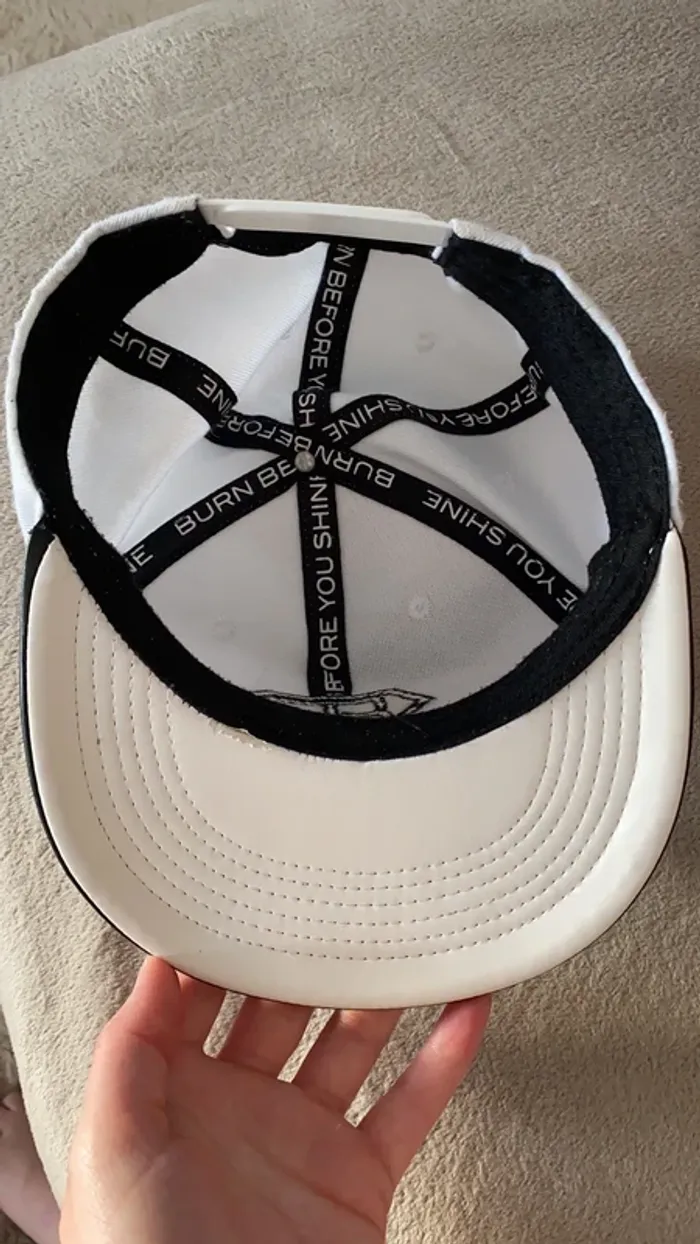 Casquette - photo numéro 2