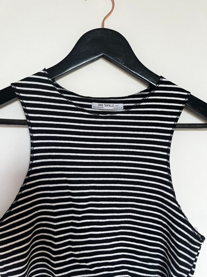 Crop top rayé noir et blanc - photo numéro 2